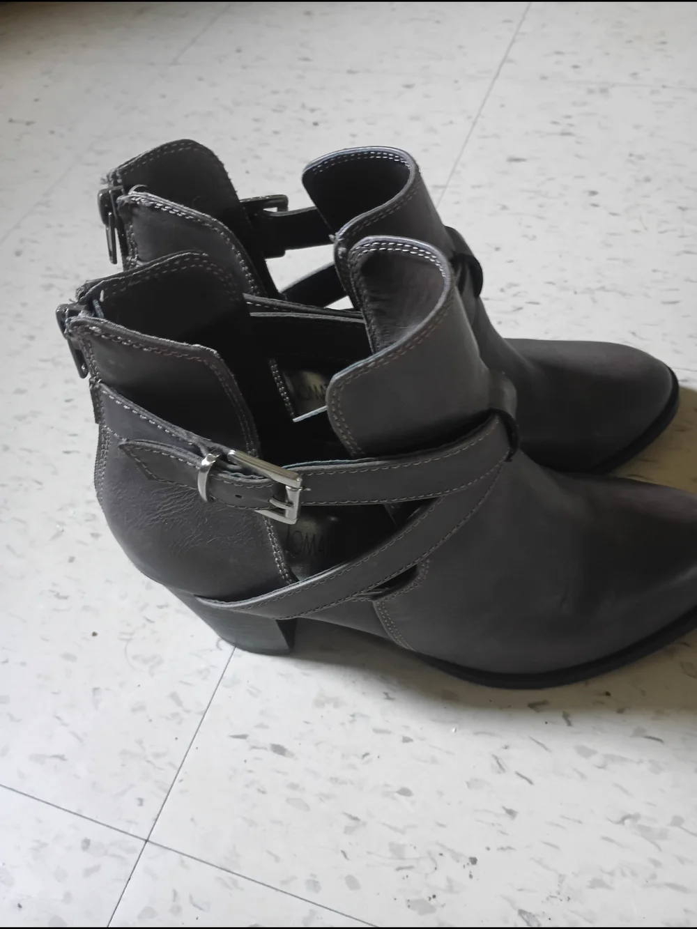 Hot Tomato Women's Faux Leather Grey Ankle Boots .